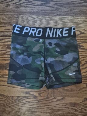 Nike Pro Camo Performance Compression Shorts - Green/Black (NEW W/O TAG)